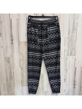 3/$25 So Women's Medium Mid Rise Soft Joggers Black